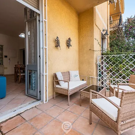 Beachside Poetto Getaway Cagliari