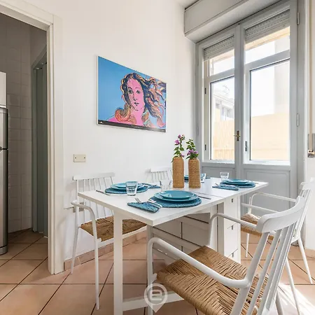Beachside Poetto Getaway *